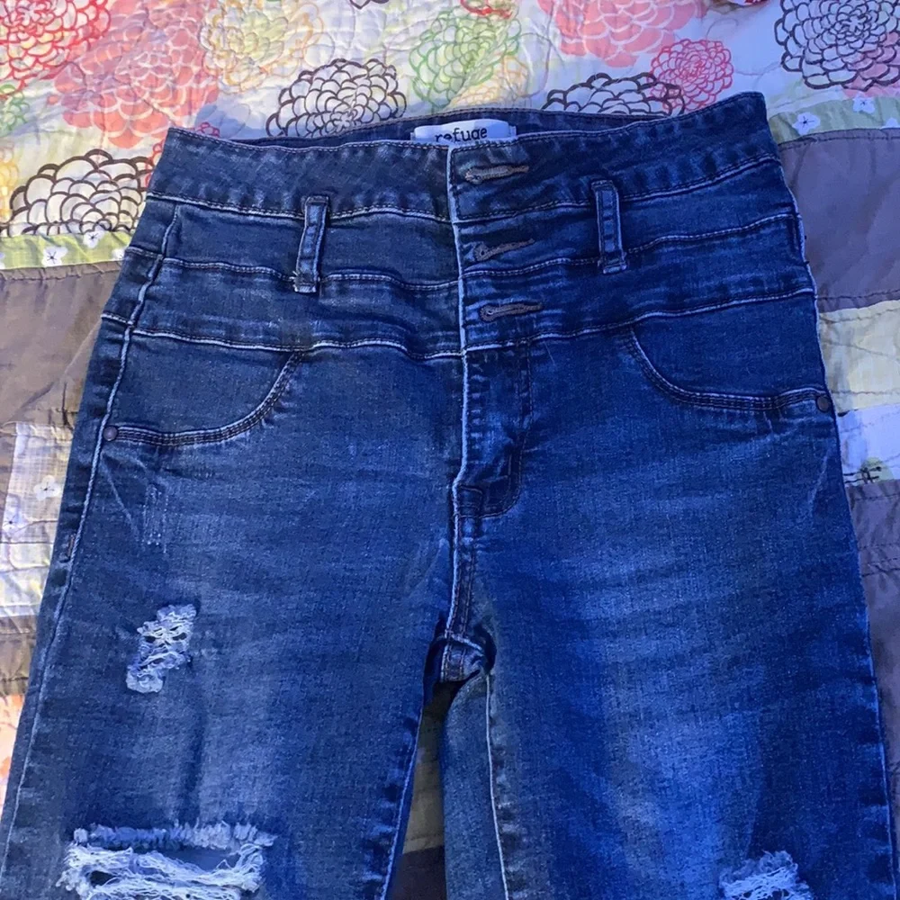High Waisted Ripped Jeans - Picture 2 of 4